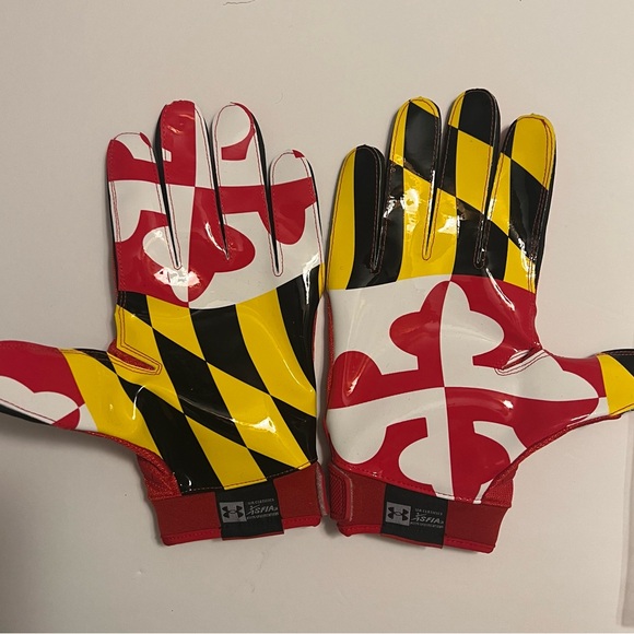 Maryland Terps team issue lineman gloves. - Picture 1 of 5